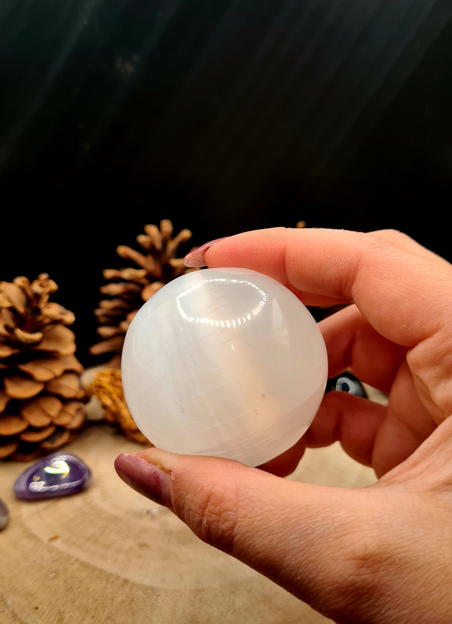 Sfera in Selenite per Armonizzazione Energetica e Meditazione | Cristallo Naturale