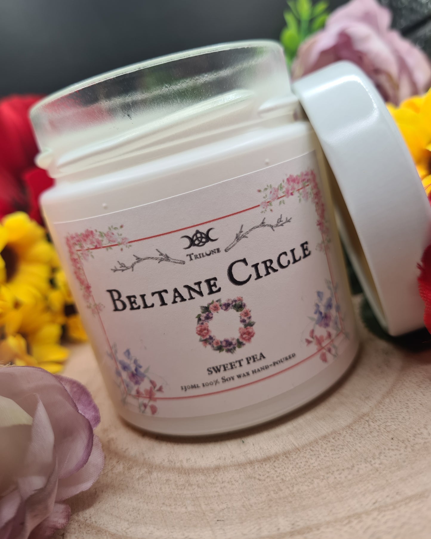 Candela "Beltane Circle" | Profumo di Fiore di Pisello Selvatico 130ml