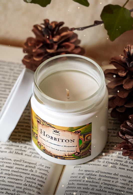 "Hobbiton" / Pesche, Cardamomo e Mandorle / 130ml