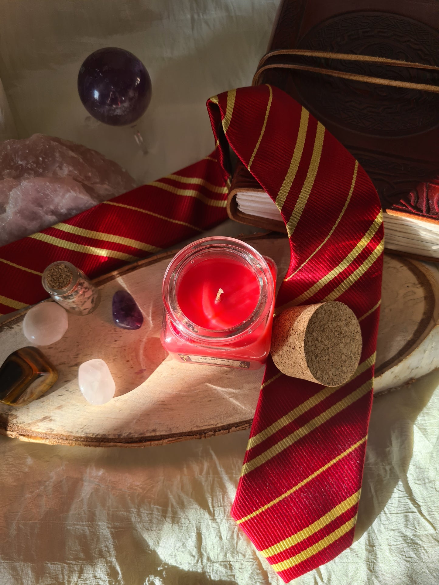 Candela "Gryffindor" – Ambra, Lampone e Cuoio | 130ml o 80ml