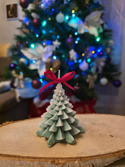 Candela Decorativa “Yule Forest” | Pino Innevato | Profumo di Foresta di Abeti