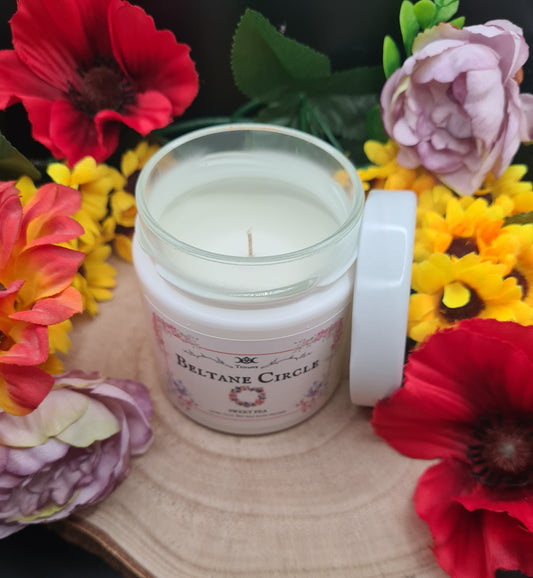 Candela "Beltane Circle" | Profumo di Fiore di Pisello Selvatico 130ml