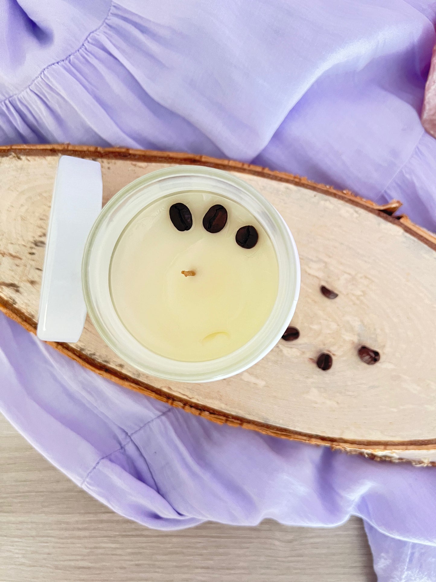 Candela "Even Witches Need Coffee" / Caffè Vanigliato 130ml