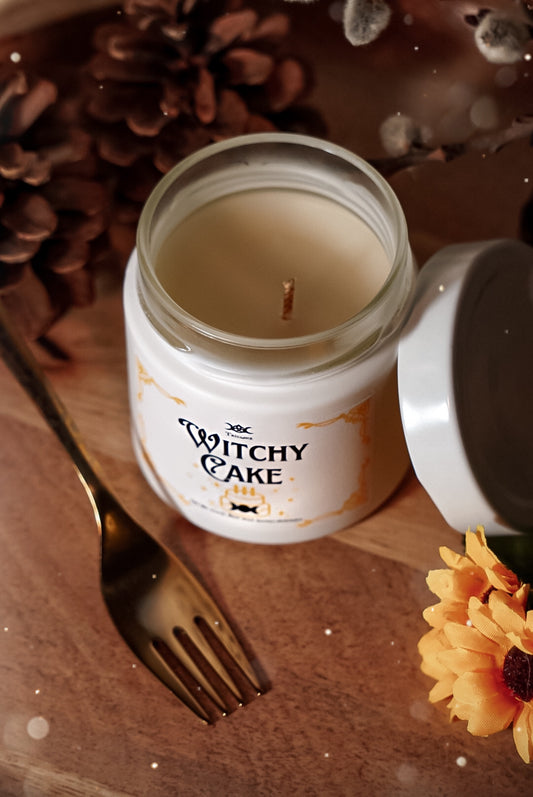 Candela "Witchy Cake" / Vaniglia del Madagascar / 130ml