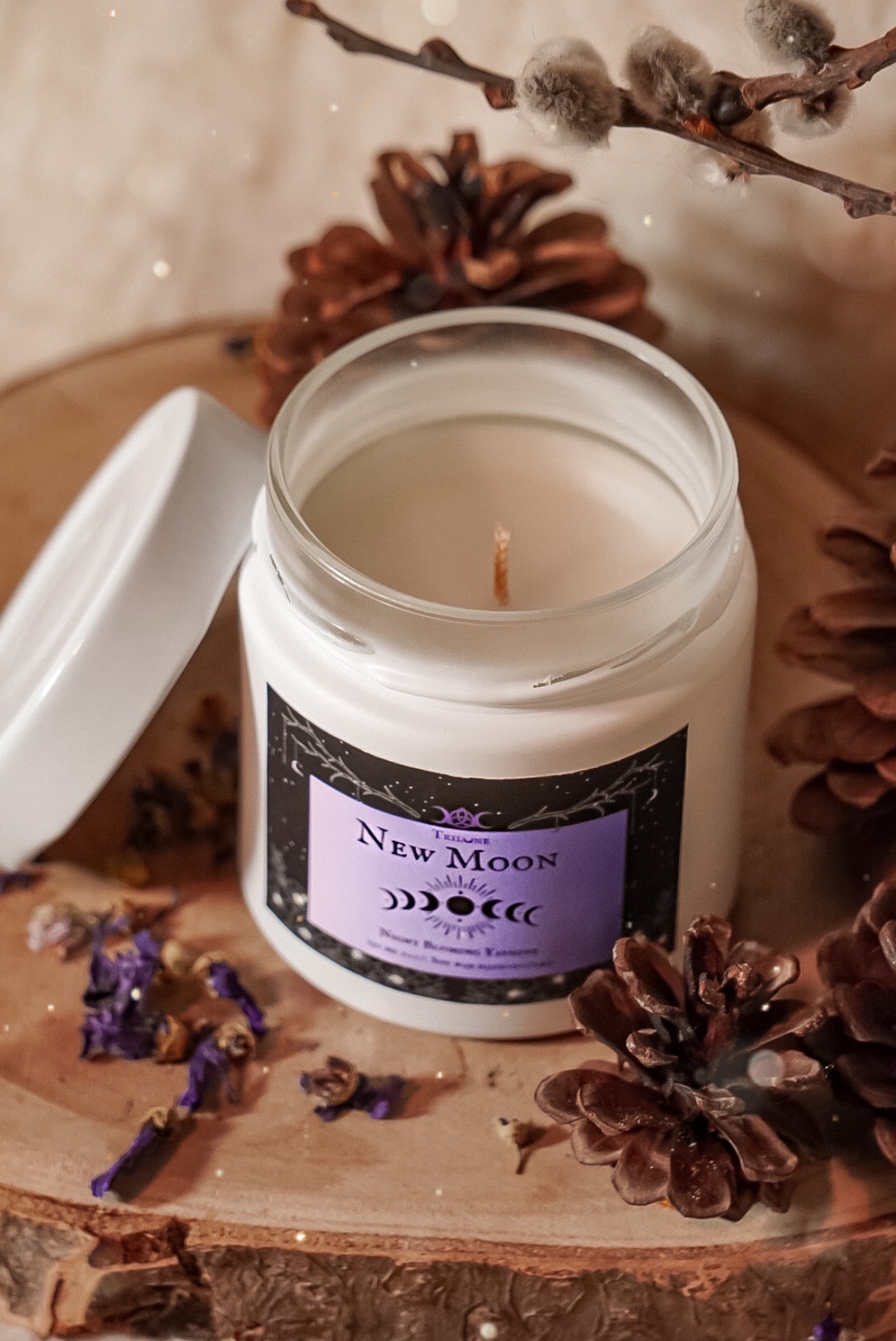 Candela Rituale "New Moon" al Gelsomino, Ylang Ylang e fiori di arancio.