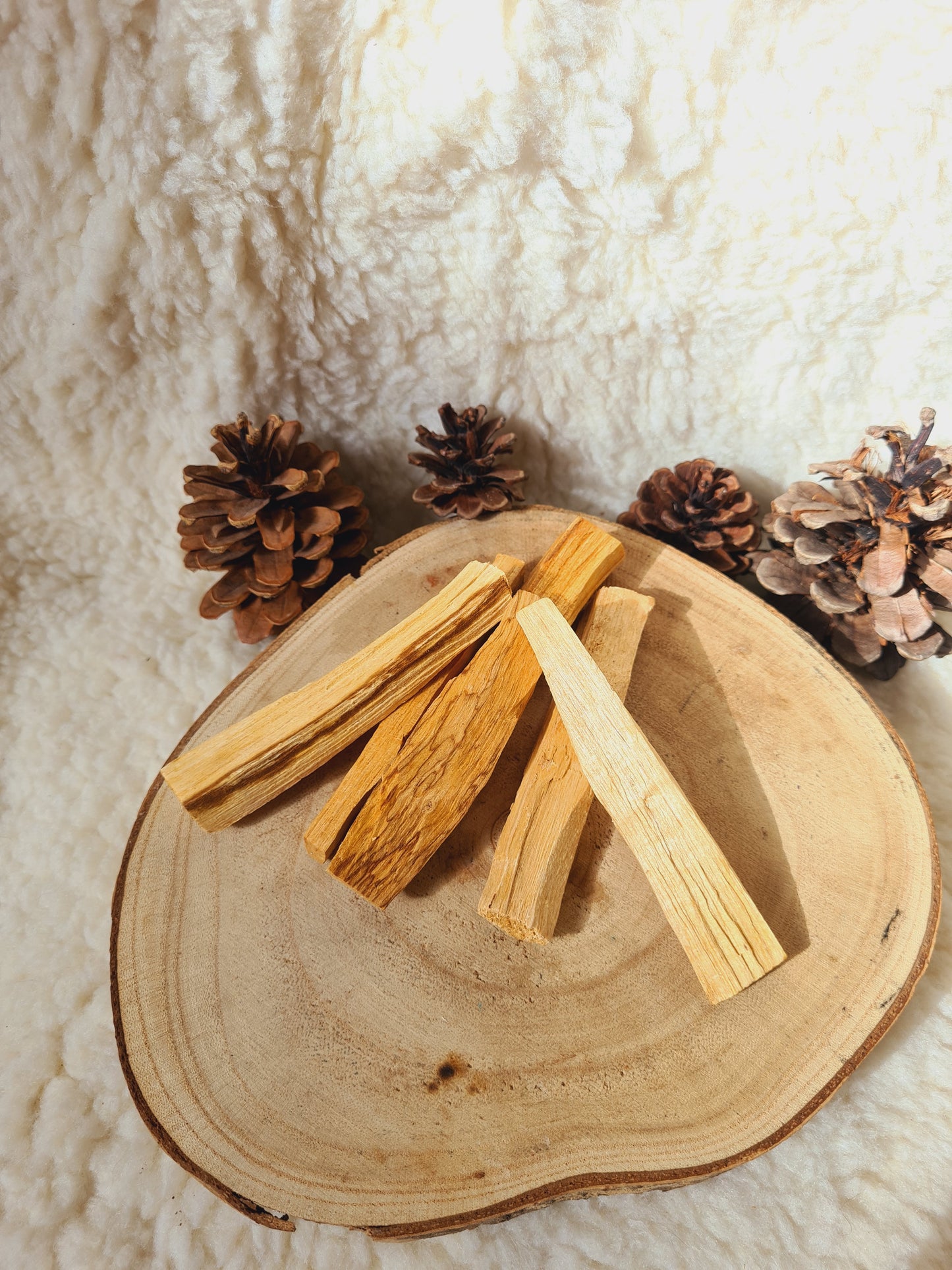 Bastoncini di Palo Santo – Legno Sacro per Purificazione e Rituali