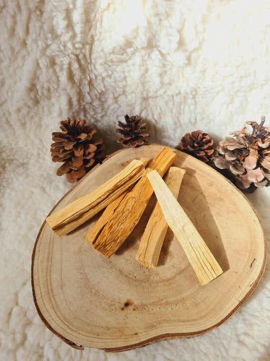 Bastoncini di Palo Santo – Legno Sacro per Purificazione e Rituali