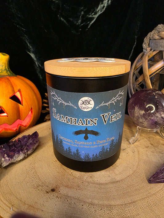 Candela Samhain Veil – Incenso, Sandalo e Pepe Rosa